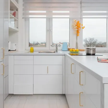 Διαμέρισμα With Balcony Near The In By Renters *