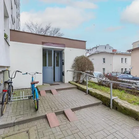 Lägenhet With Balcony Near The In By Renters