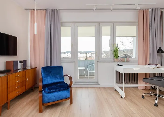 With Balcony Near The In By Renters * سوبوت