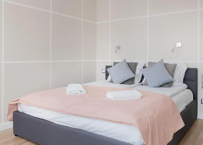 Appartamento With Balcony Near The In By Renters