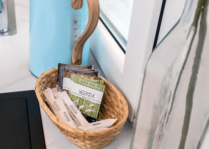 With Balcony Near The In By Renters Appartamento *