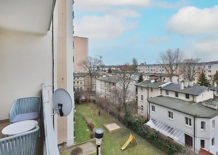 شقة With Balcony Near The In By Renters