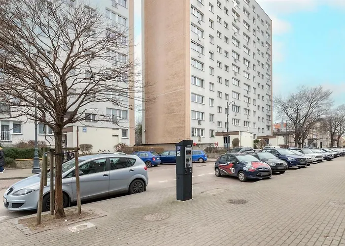 Apartament With Balcony Near The In By Renters *